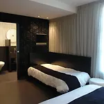 Montmorency & מלון 3*