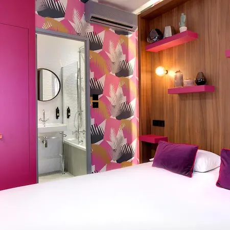 Отель Montmorency & 3*