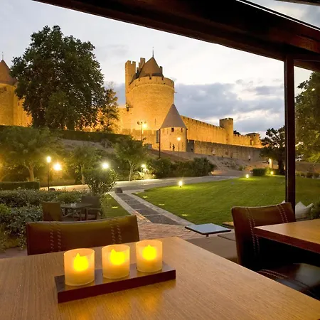 Montmorency & Hotel 3*