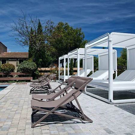 Отель Montmorency & 3*