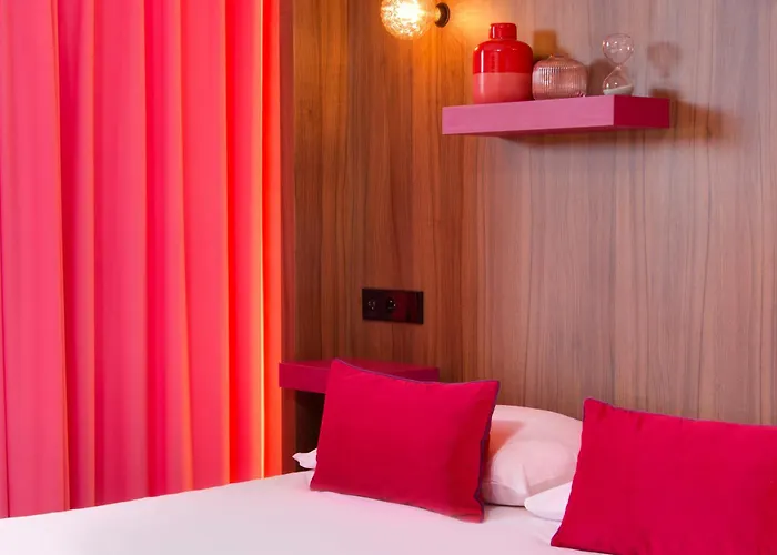 Montmorency & Hotell 3*