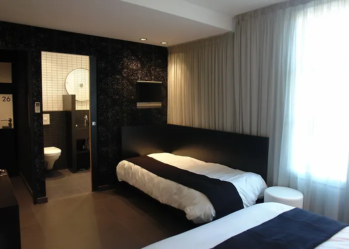 Montmorency & Hotell 3*