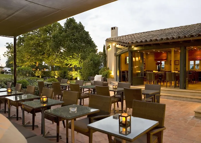 Montmorency & Hotell