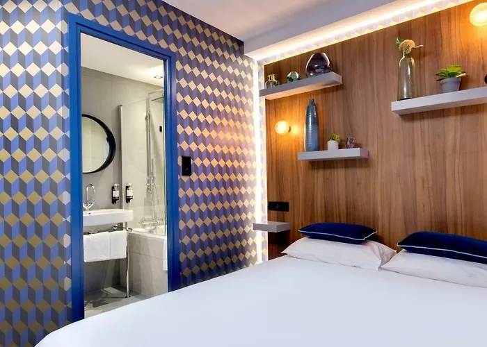 Hotell Montmorency & 3*